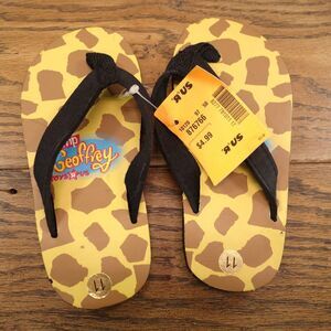 Toys R Us Vintage Camp Geoffrey Kids Size 11 Flip Flops